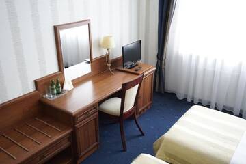 Фото номера Стандартный двухместный номер с 2 отдельными кроватями Отель Hotel Mistral г. Марки 11