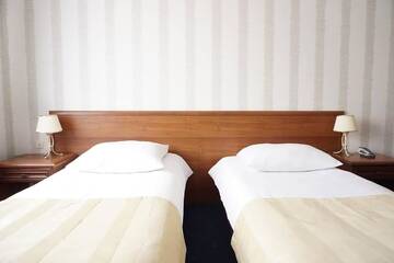 Фото номера Стандартный двухместный номер с 2 отдельными кроватями Отель Hotel Mistral г. Марки 14
