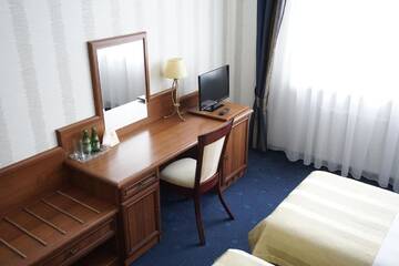 Фото номера Стандартный двухместный номер с 2 отдельными кроватями Отель Hotel Mistral г. Марки 6
